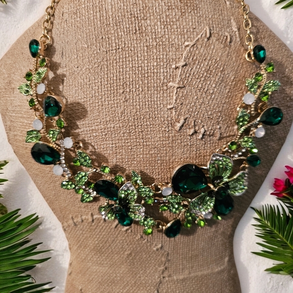 Eyecandy Los Angeles Necklace NWT - Picture 3 of 5